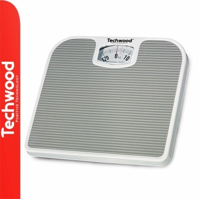 balança mecânica branca e cinza com visor analógico e marca Techwood