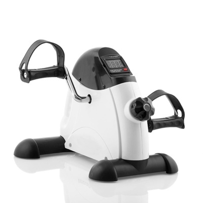 Pedaliera de exercício branca e preta com visor digital