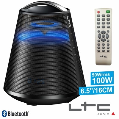 Coluna Bluetooth preta LTE Audio com iluminação azul e comando remoto branco