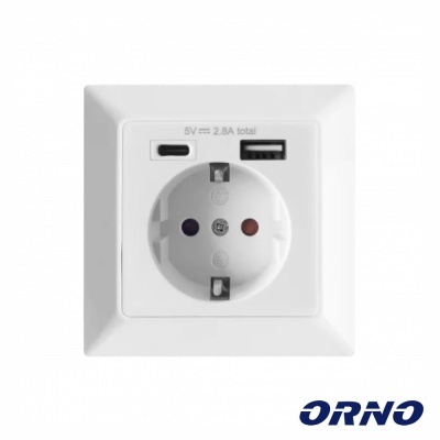 Tomada elétrica branca com USB tipo C e USB tipo A, com entrada padrão europeu e logótipo ORNO