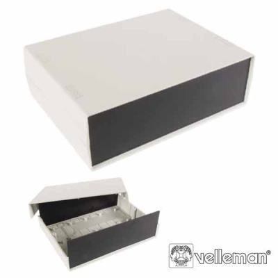 caixa eletrónica metálica com tampa branca e laterais pretas com interior para componentes