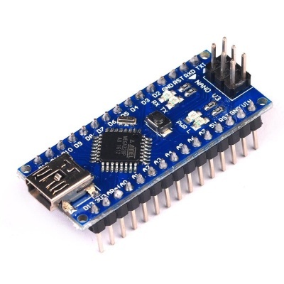 Placa eletrónica azul para prototipagem com microcontrolador e conector USB