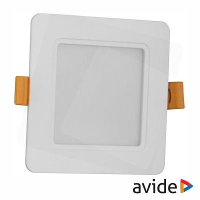 Painel LED quadrado embutido branco com tiras amarelas laterais e logotipo Avide