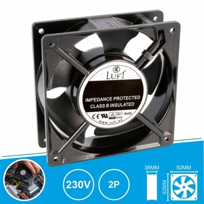 Ventoinha axial preta quadrada para computador com etiqueta LUFT e especificações técnicas.