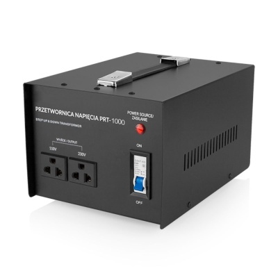 Transformador de voltagem preto com alça e botões