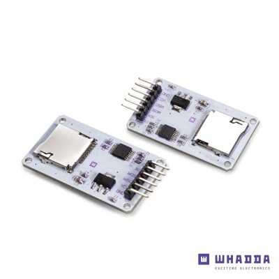 Dois módulos eletrónicos com ranhura para cartão SD sobre fundo branco e logótipo WHADDA