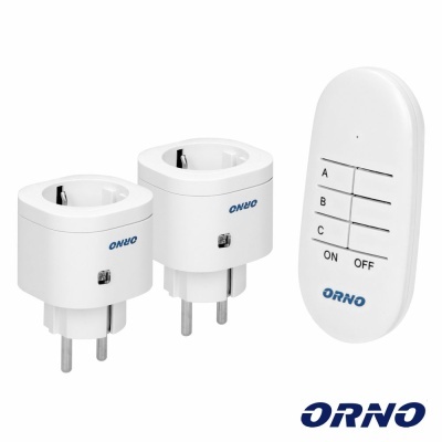 Adaptadores de tomada brancos com controle remoto branco da marca ORNO