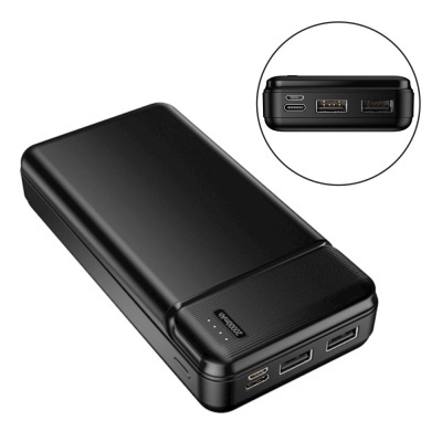 Power bank portátil preto com várias portas USB