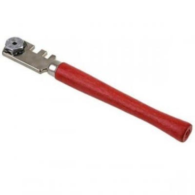 Ferramenta com cabo vermelho e parte metálica com roda dentada