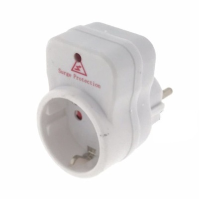 Tomada de parede branca com proteção contra sobretensão