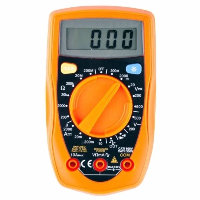 Multímetro digital amarelo com seletor rotativo central e mostrador LCD