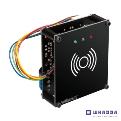 Leitor RFID preto Velleman com LEDs e fios coloridos