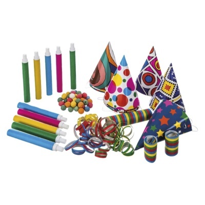 Artigos de festa coloridos incluindo chapéus de cone, serpentinas, confetis e tubos coloridos