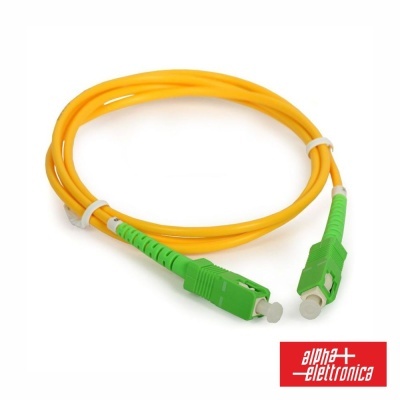 Cabo fibra ótica amarelo com conectores verdes e Logótipo alpha+ elettronica