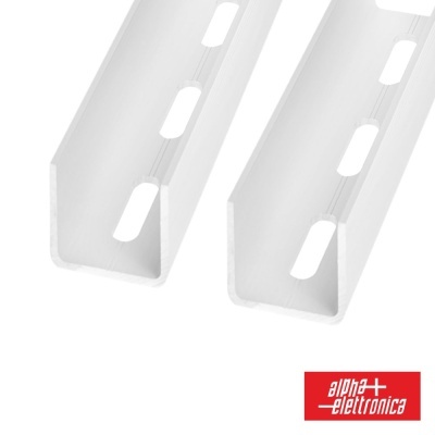 Duas barras metálicas brancas com ranhuras retangulares e logótipo alpha elettronica