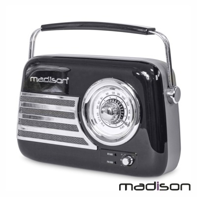 Rádio portátil retro preto com detalhes prateados e marca madison