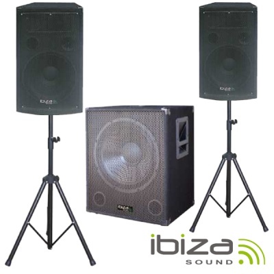 Conjunto de colunas de som Ibiza Sound com duas colunas pretas em tripés e subwoofer central