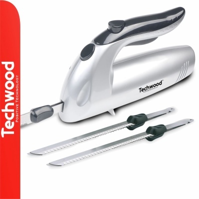 Conjunto de faca elétrica Techwood prateada com duas lâminas serrilhadas e barra vermelha lateral com logo Techwood