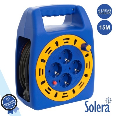 Rolo de extensão elétrico azul com quatro tomadas Schuko e cabo preto