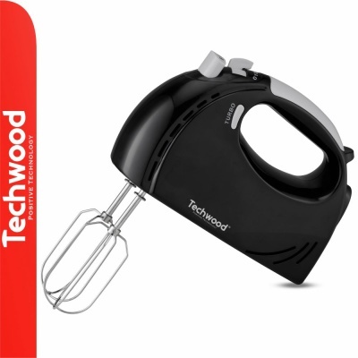 Batedeira preta Techwood com batedores metálicos e botões brancos