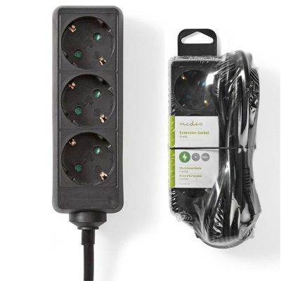 Extensão elétrica preta com três tomadas e embalagem