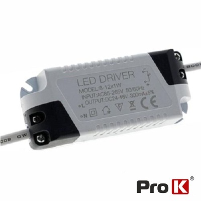 Driver LED branco e preto com etiqueta técnica e logótipo Pro K
