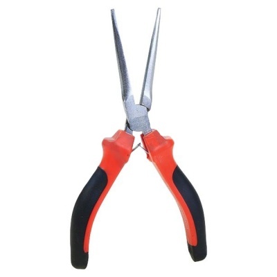 Alicate de bico longo com punhos vermelhos e pretos e parte metálica prateada.