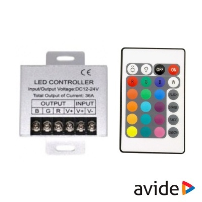 Controlador LED metálico prateado com etiquetas e controlo remoto colorido