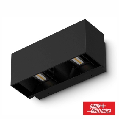 Luminária retangular preta com dois focos LED e logo alpha elettronica em fundo branco.