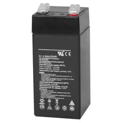 Bateria recarregável preta com etiquetas técnicas e terminais no topo