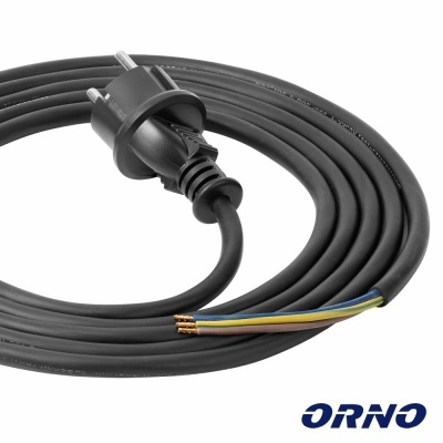 Extensão elétrica preta com plugue e fios expostos