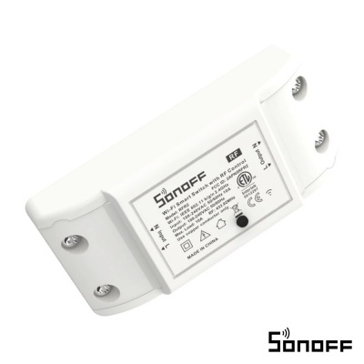 Interruptor inteligente Wi-Fi Sonoff branco com etiqueta técnica