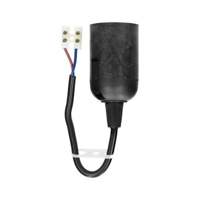 Tomada elétrica preta com cabo e conector branco