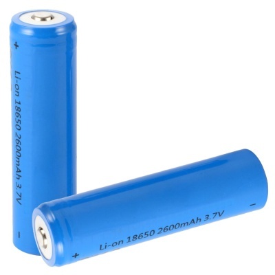 Dois acumuladores cilíndricos azuis Li-ion 18650 2600mAh 3,7V