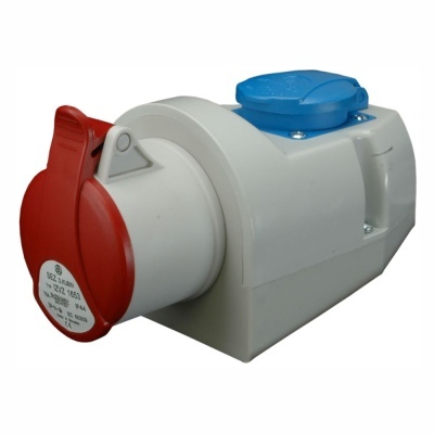 Tomada industrial branca com tampas vermelha e azul