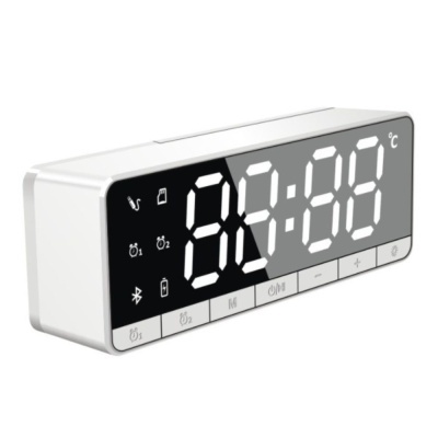 Relógio digital branco com visor preto e números grandes