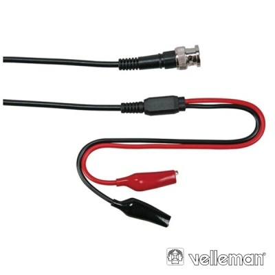 Cabo com conector BNC metálico e dois cabos com garras jacaré pretas e vermelhas