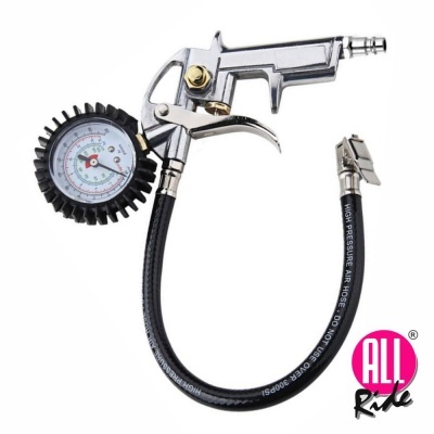 Medidor de pressão de pneus com manómetro, corpo metálico, mangueira preta e logo ALL Ride