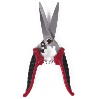 Tesoura de corte com cabo vermelho e preto e lâminas metálicas