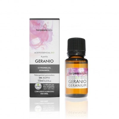 Óleo essencial de gerânio Terpenic Labs em frasco âmbar junto à caixa branca com texto e design rosa