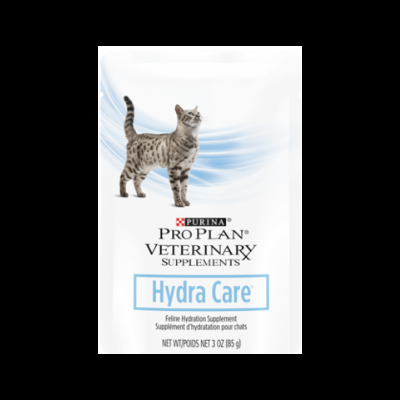 Saco branco de suplemento veterinário para hidratação de gatos com um gato cinza impresso