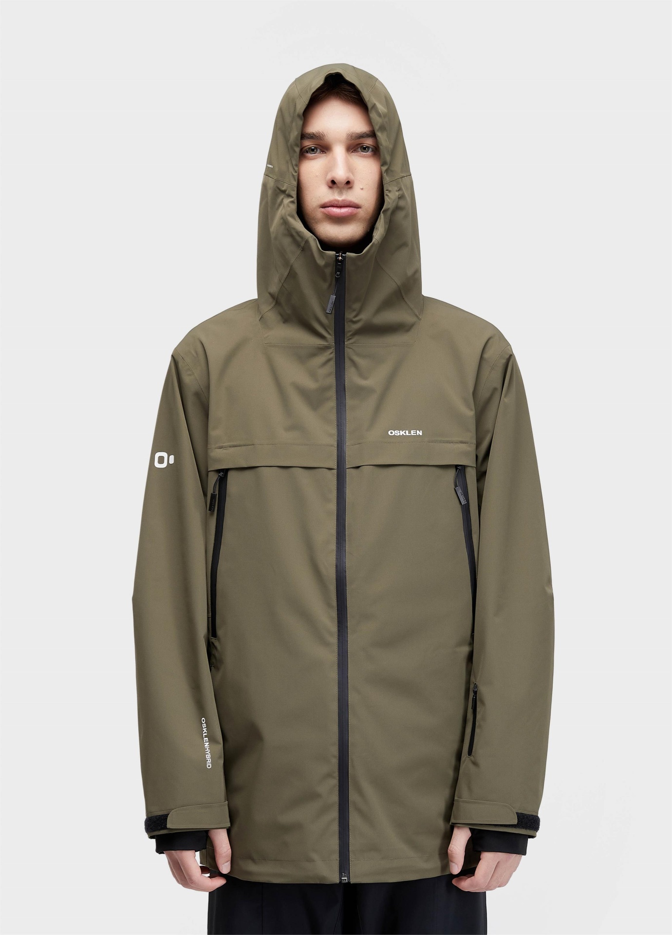 Casaco Snowtech3 Osklen Casaco impermeável verde-oliva com capuz e fecho preto