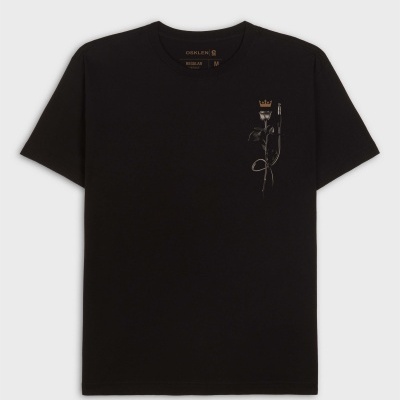 T-shirt preta com estampa de rosa e coroa