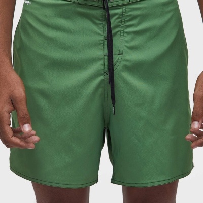 Calções de banho verdes com cordão preto e etiqueta BOSS