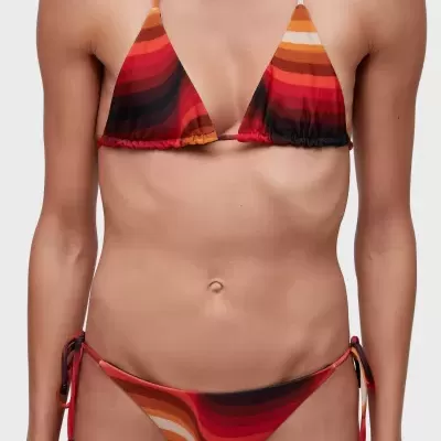 Biquíni colorido em riscas onduladas com amarrações