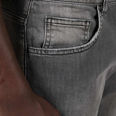 Calças de ganga cinza em tecido denim com bolsos frontais