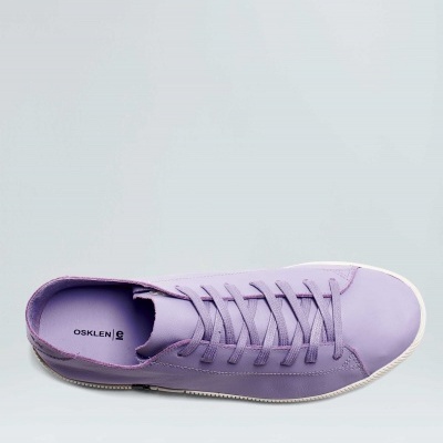 Ténis lilás OSKLEN com atacadores e sola branca