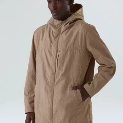 Casaco bege claro para homem com capuz, comprimento médio