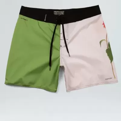 Calções de banho bicolor verde e branco com cós preto e estampa floral