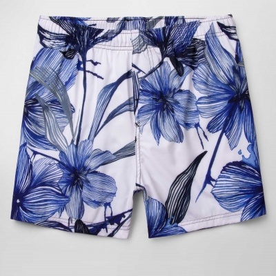 Calções de banho azuis e brancos com estampa floral